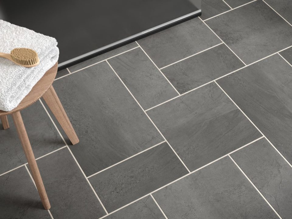 Amtico FS7S4810 Char AR0AUC30 Stucco Putty Stripping Pavestone FP293