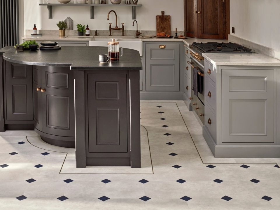 Amtico ar0ssc10 waterloo concrete ar0auc39 stuccoflax in key stone 2